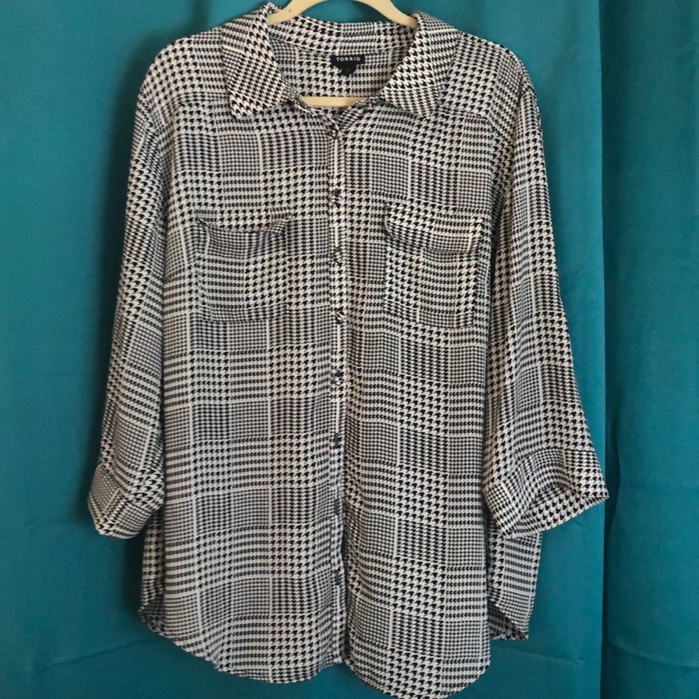 Hounds Tooth Button Down